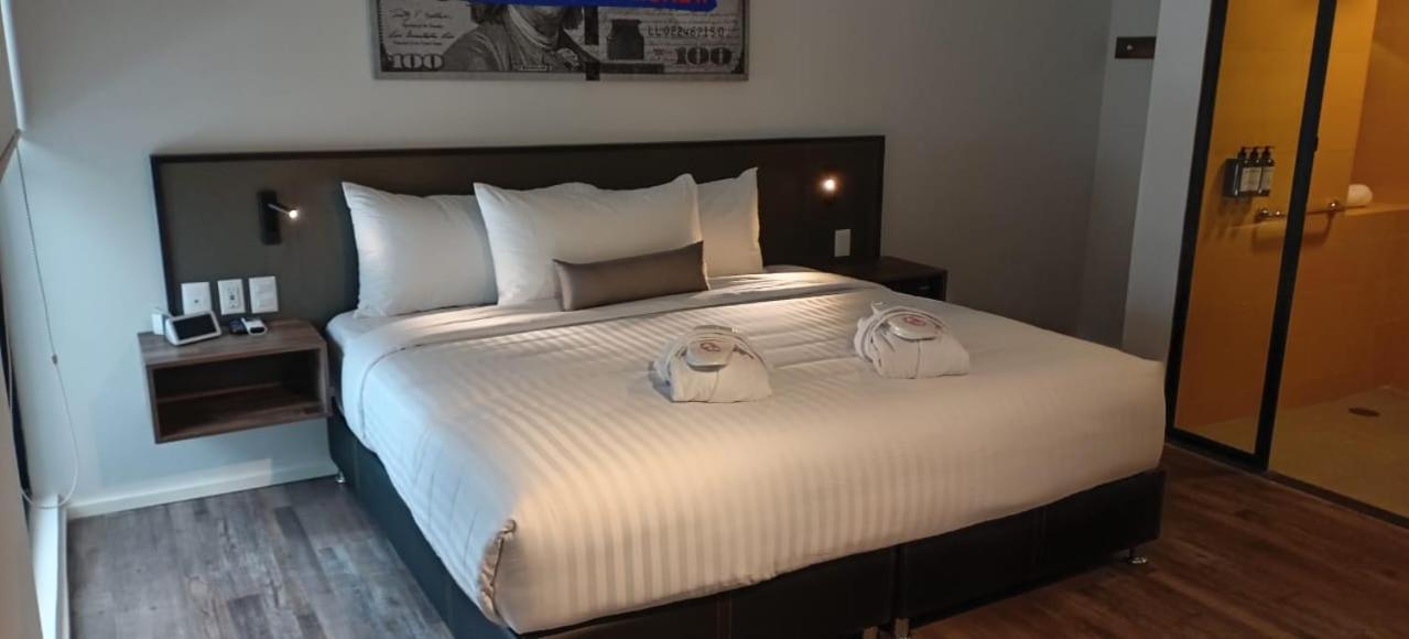 Hotel Alt Urbana León Esterno foto