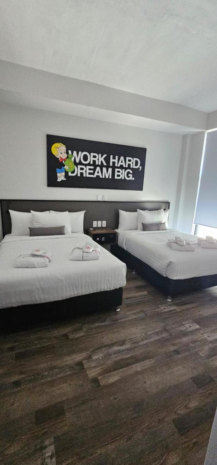 Hotel Alt Urbana León Esterno foto